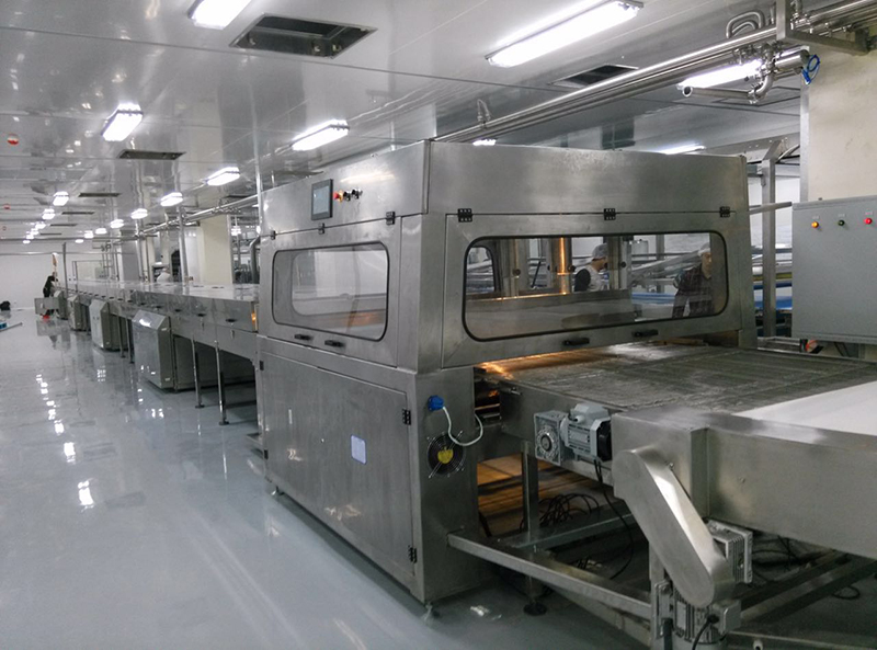 Stainless Steel Chocolate Enrober Machine Candy Cooling Tunnel Chocolate Moulding Line