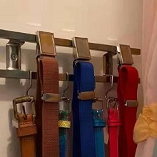 Sturdy and Durable 18 Inch Square Tubes Stainless Steel Magnetic Knife Holder with Hook