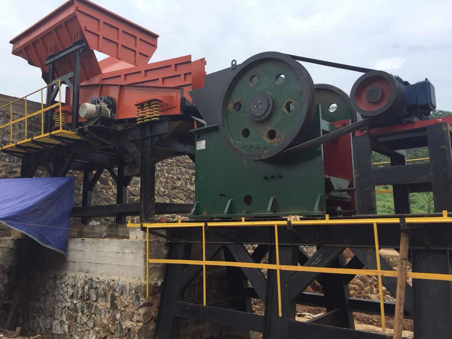 Quarry Limestone Rock Jaw Crusher PE750x1060 Stone Crushing Machinery