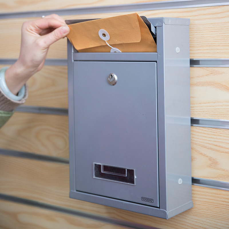 Modern Style Garden Residential Mailboxes With Multi Color 320x215x85mm