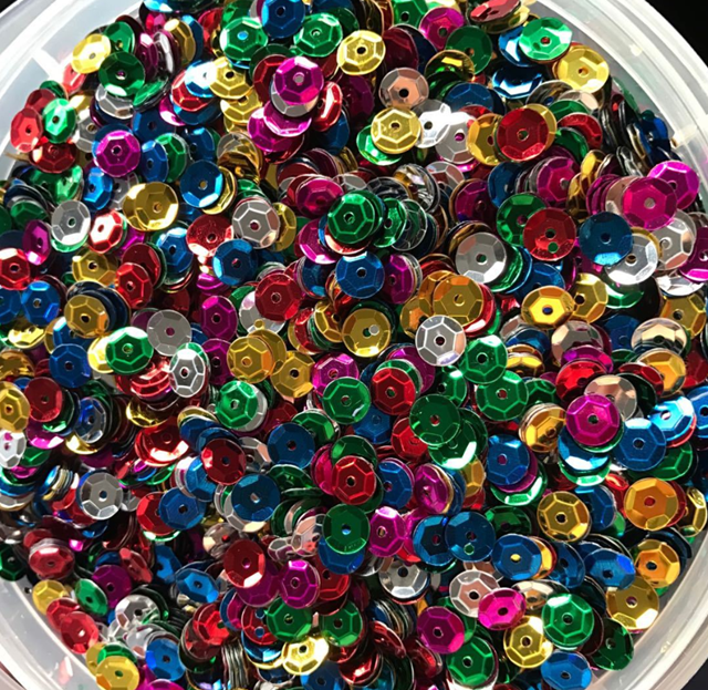 365 Colors Loose Round and Circle PVC Sequin Panels for Weddings Parties Cloth Decorate Wedding Decorations Bulk Packaged in Candy Box