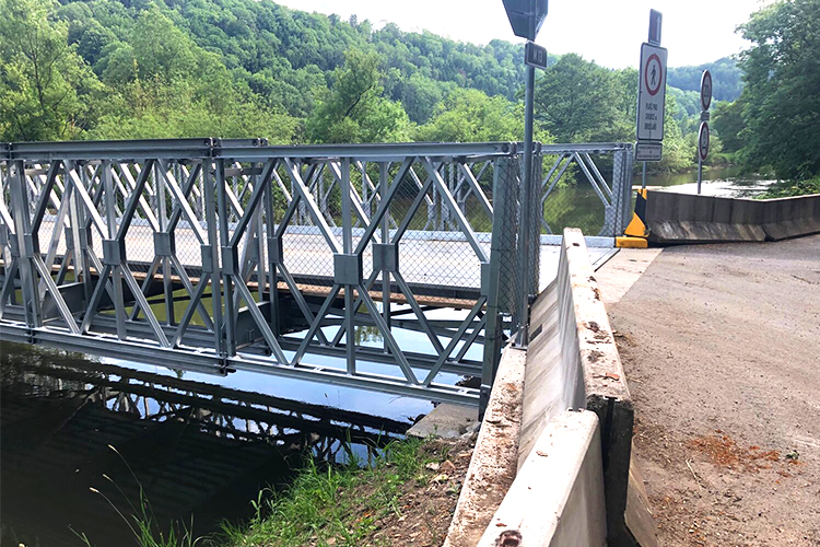 Steel Pedestrian Bridge HD200 Bridge For Double Lane 7.35m Width