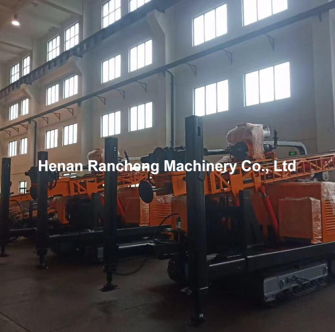Crawler Mounted RC Drilling Rig 150m / 200m / 300m Depth 110 - 250mm Drilling Dia