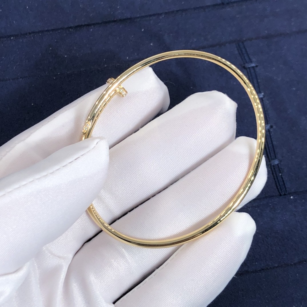 Elegant Car Tier 18k Gold Juste Un Clou Bracelet Small Model Natural Diamonds