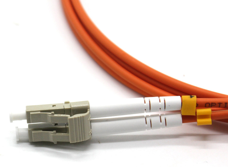 SC UPC-LC UPC Fiber Optic Patch Cord Multi Mode Simplex 3.0mm Lzsh Cable
