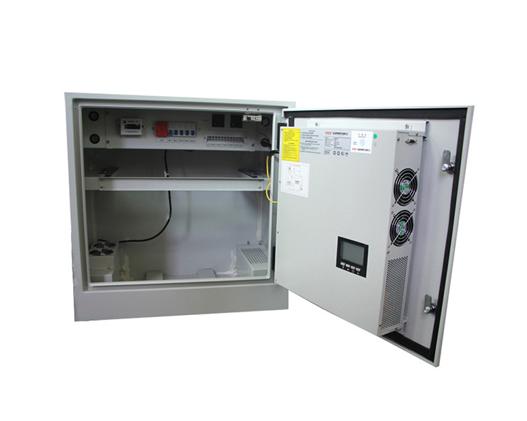 traffic Light CE IP65 Outdoor UPS System 1KVA ~3KVA With Lead Acid Battery