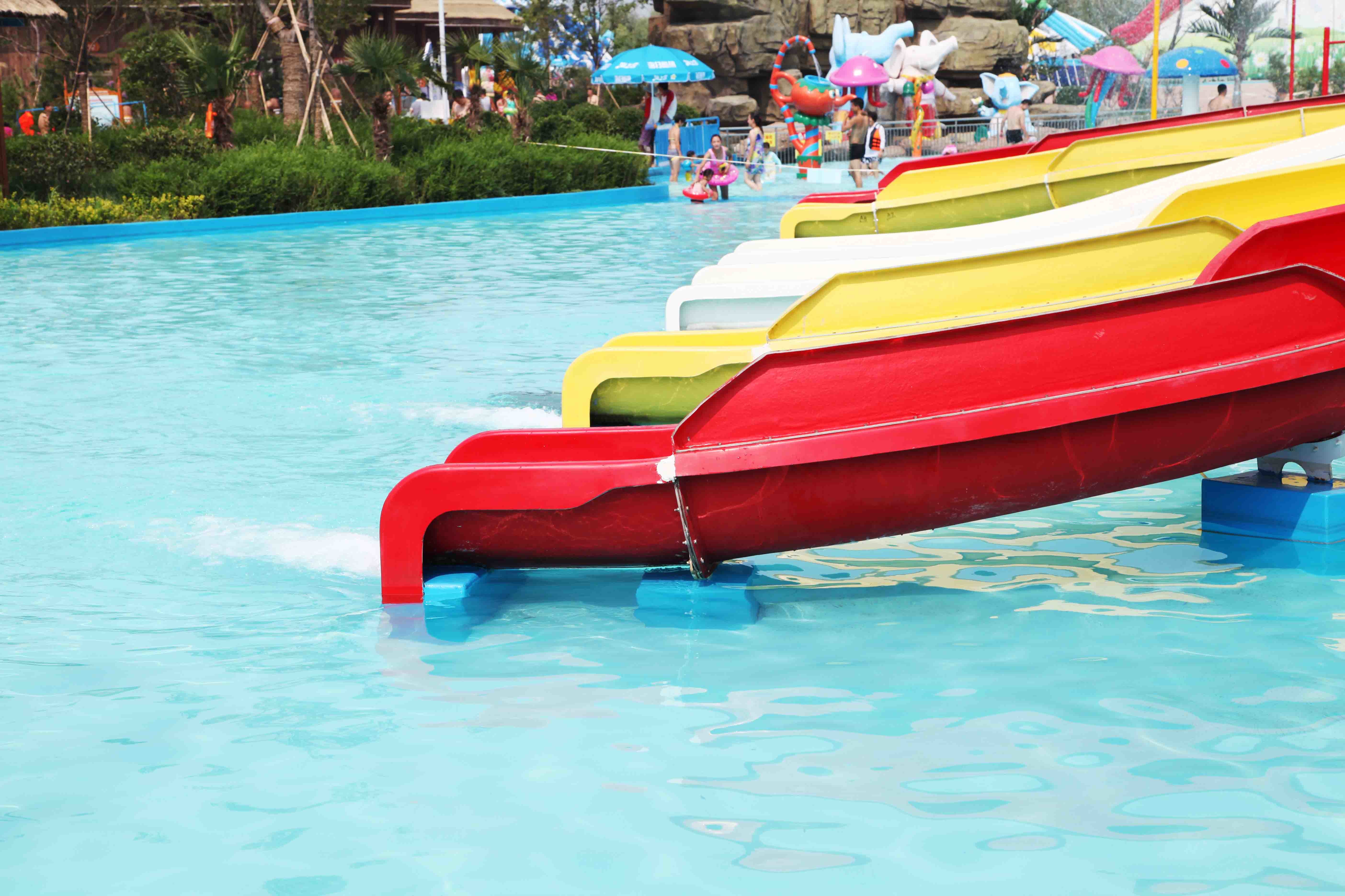 Commercial Playground Equipment Open Close Style Body Slides For Kids in Water Park
