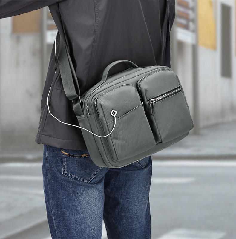Oem Polyester Oxford Material Mens Waterproof Sling Bag Customised