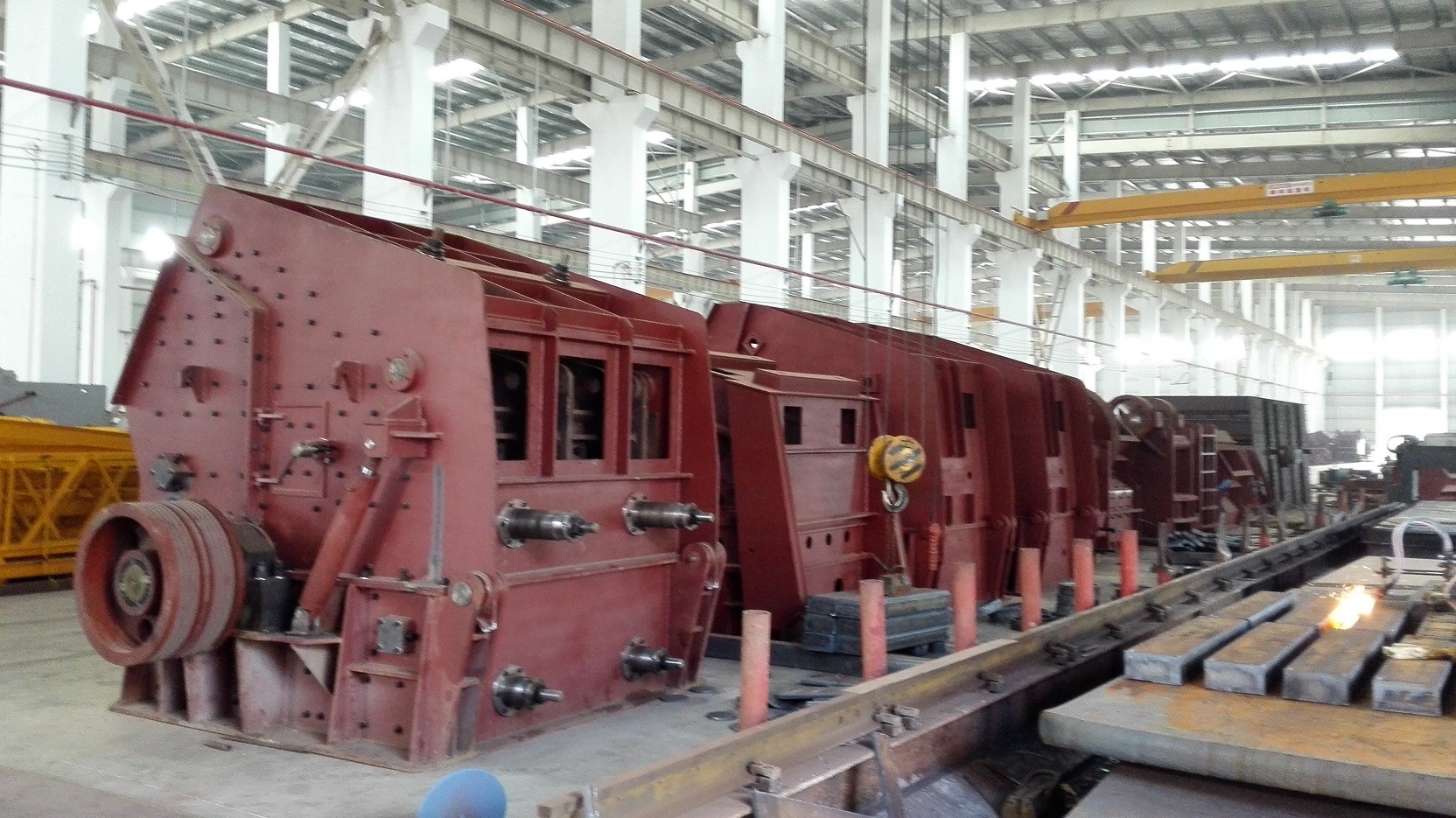 Shanbao Mining High Quality Stone Impact Crusher PF1214 Pf1315 Pf1320 Pf1316 Pf1520 Pf1620 Impact Crusher