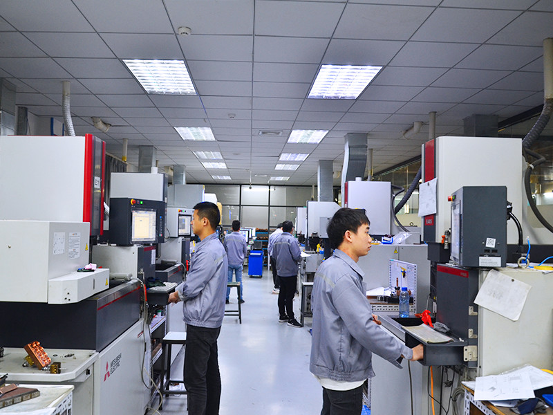 Grinding / EDM Screw Parts Bottle Cap Molding With High Quality