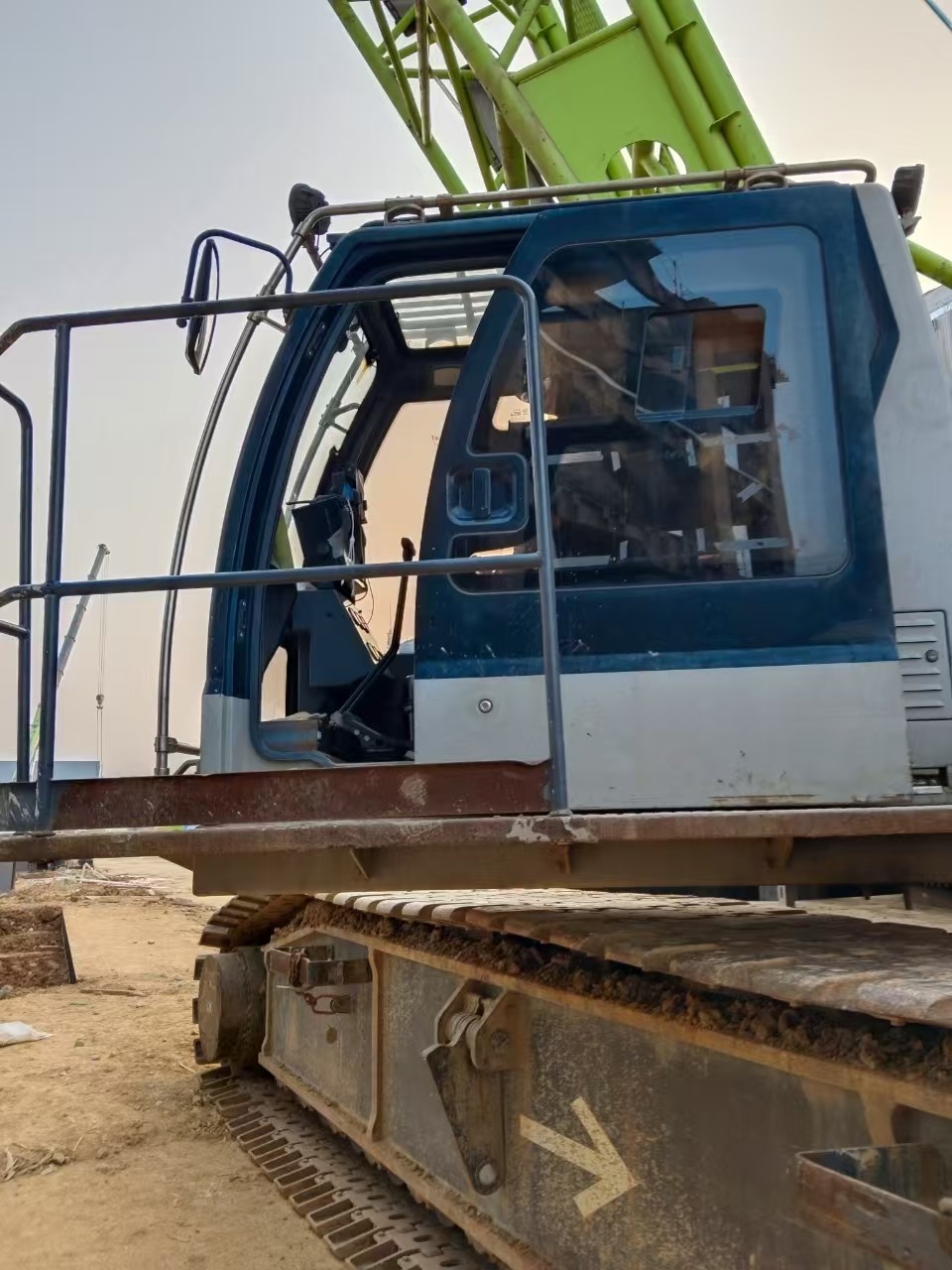 2019 Zoomlion Crawler Crane 180 Tons 71 Meters for Heavy Lifting