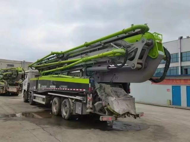 2018 37m Steyer Chassis Pump Truck Parts Compatible With Most Trucks White Green Color Scheme