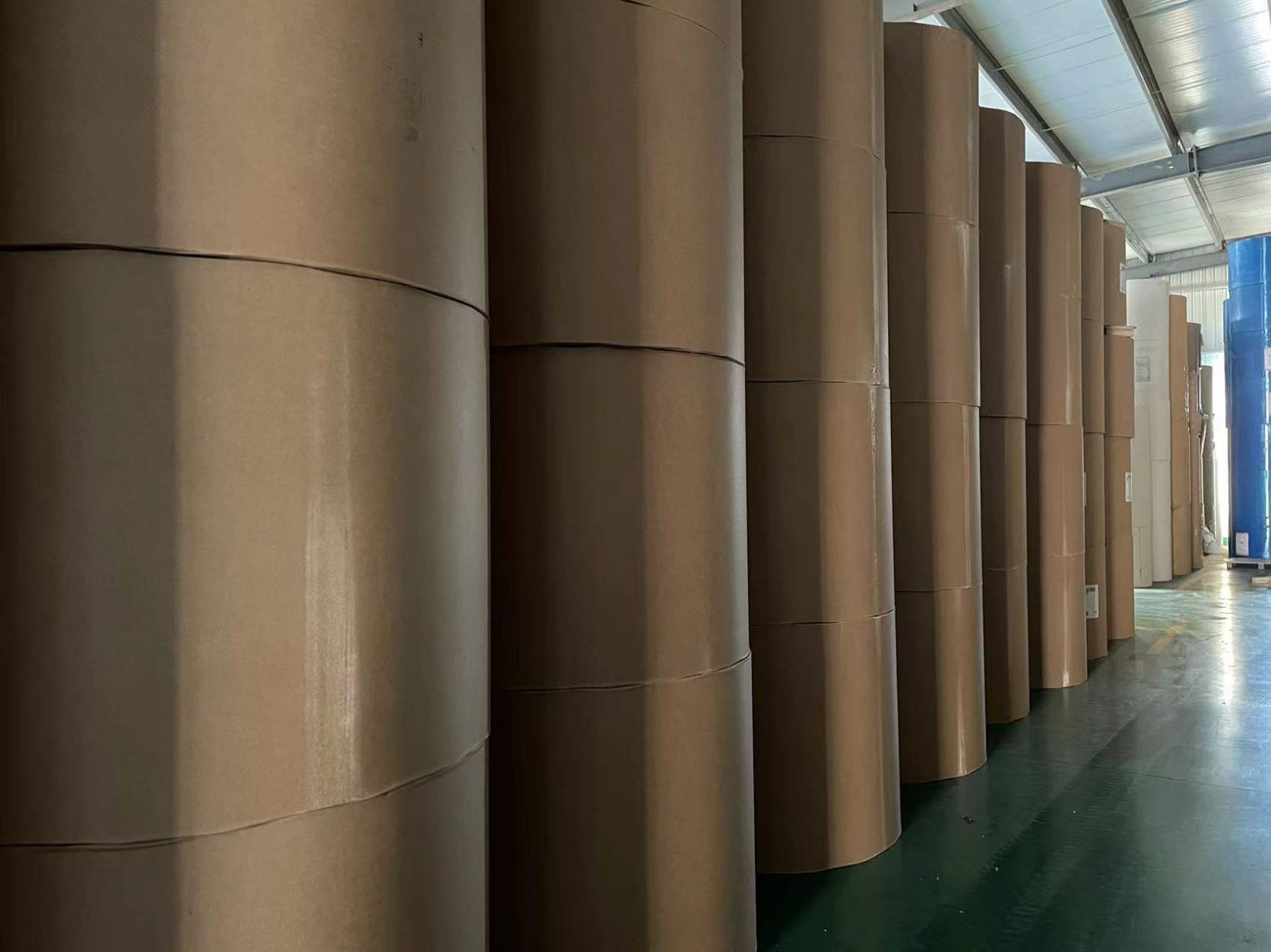 Factory Greaseproof Waterproof Single Double Wall PE Coated Kraft Paper Roll Food Grade Raw Material For Paper Cup