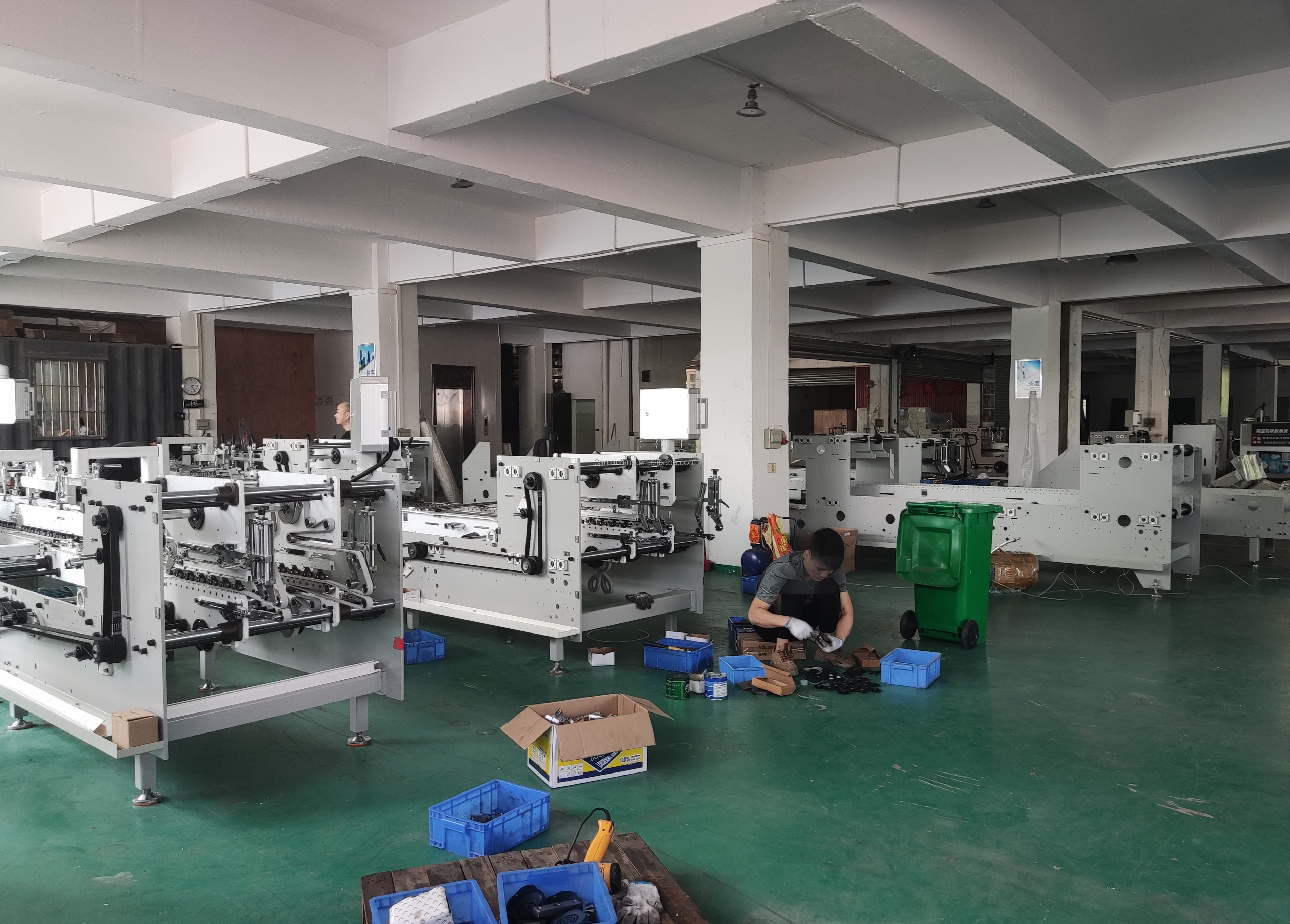 Box Folding and Gluing Machine with 380V Voltage Box Unfolded Size width 120mm-500mm