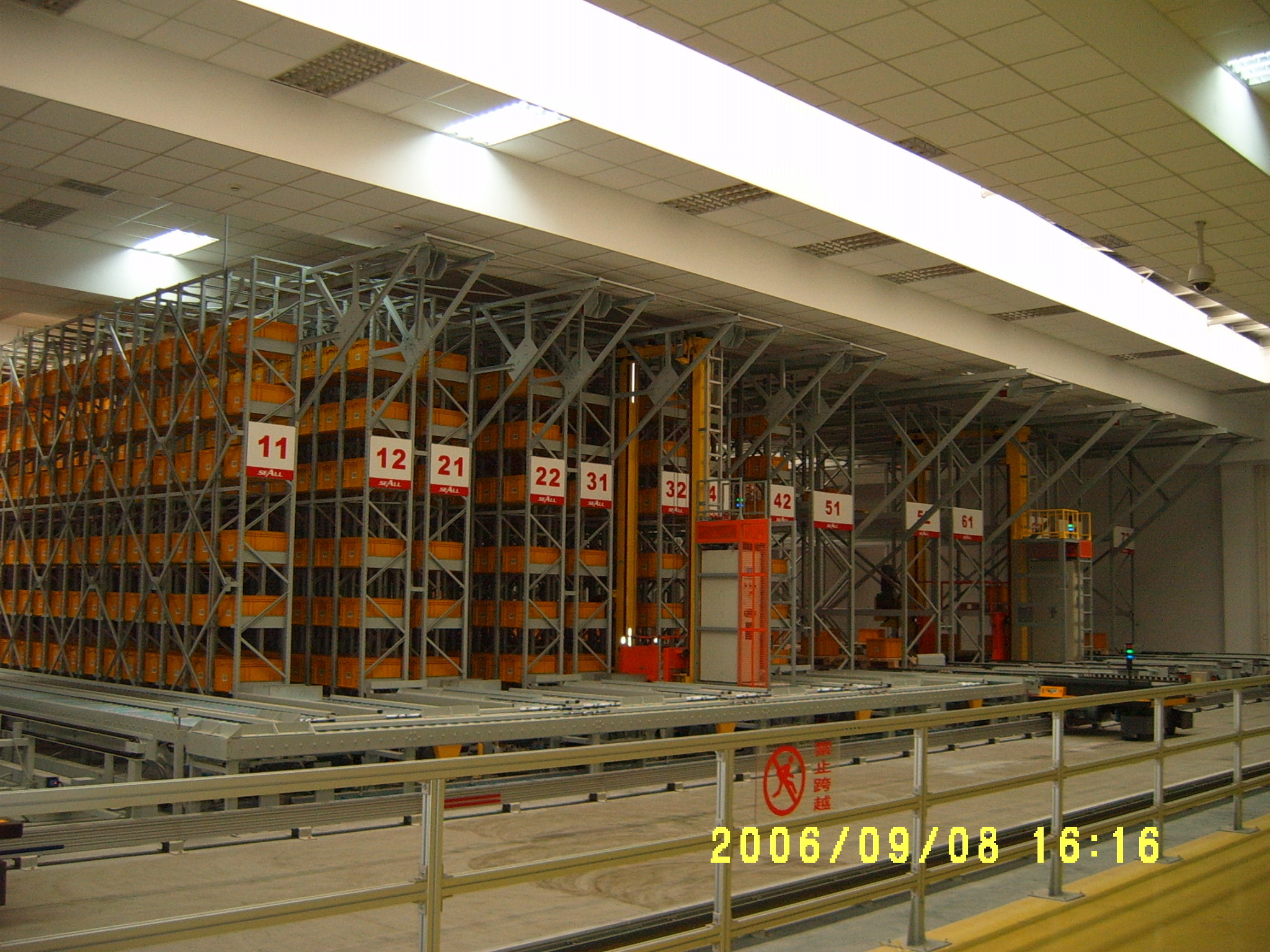 Personalized Drive In Heavy Duty Pallet Racking , Factory Metal Storage Shelves