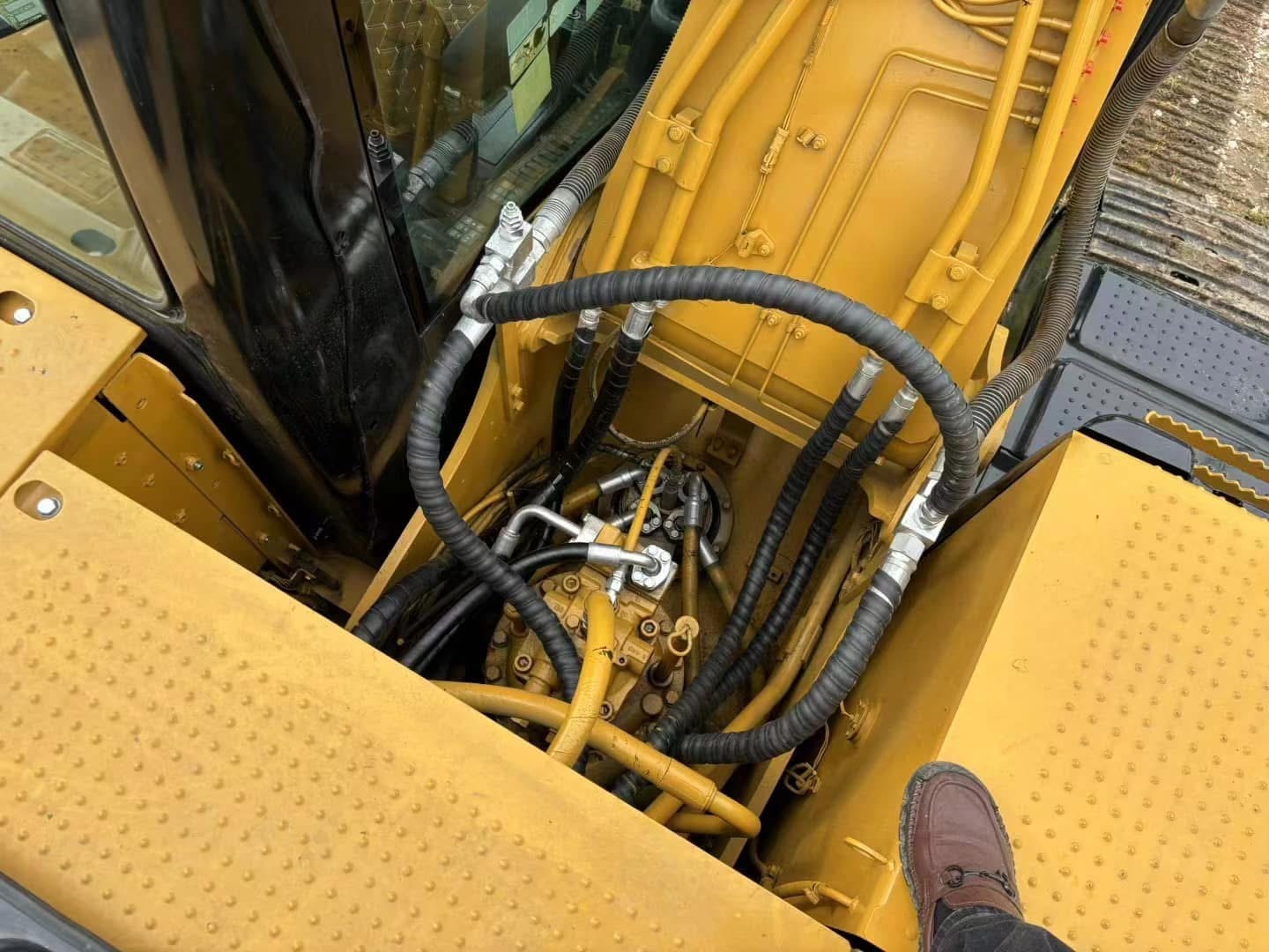 China Official Wholesale Used Cat 320 Excavator Machine Full Series 20 Ton Medium Size Caterpillar 320D 320D2 320D2L 320DGC