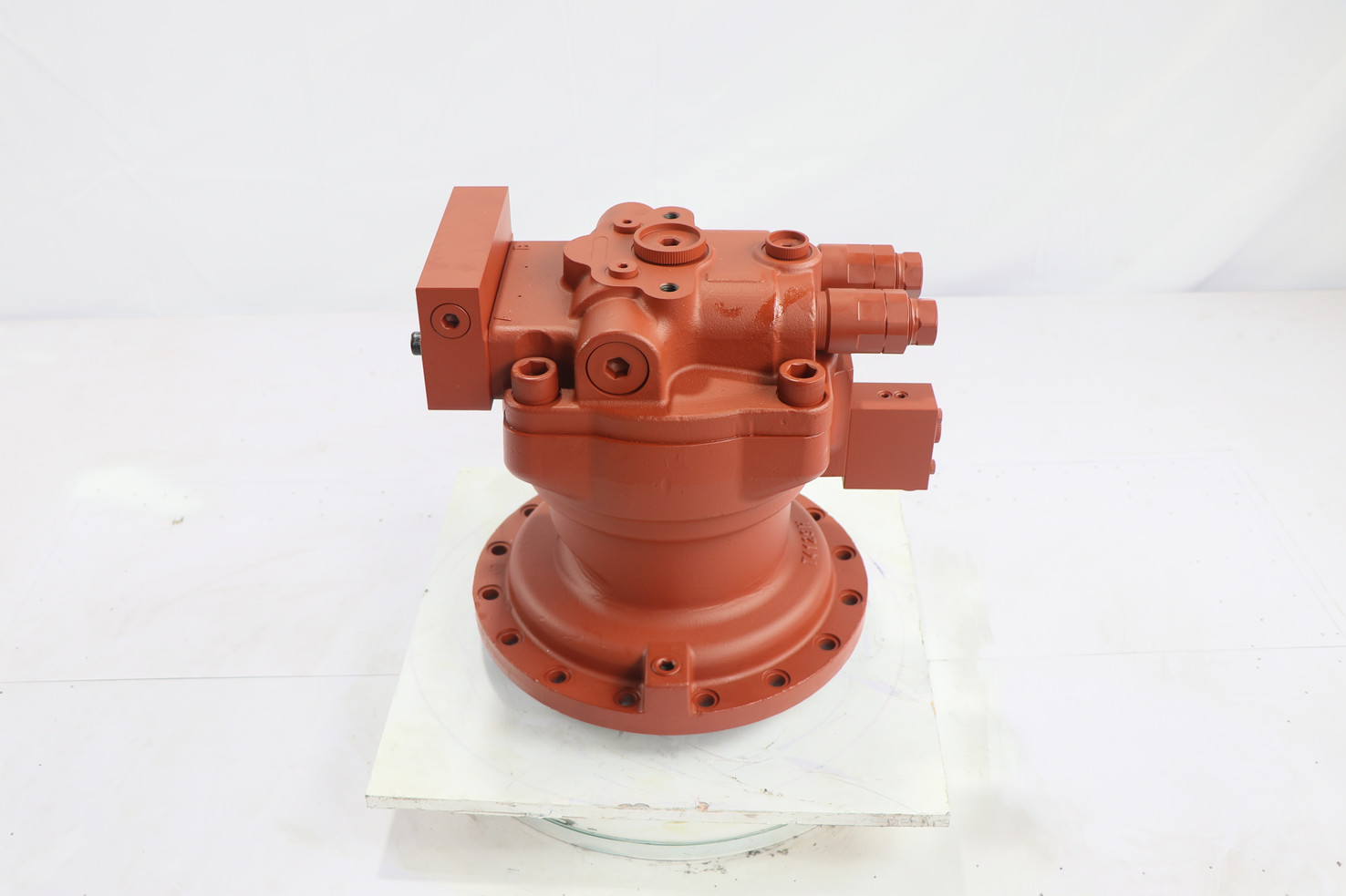 Dh225 Excavator Swing Motor M2X150-16t With 16 Holes Hydraulic Parts