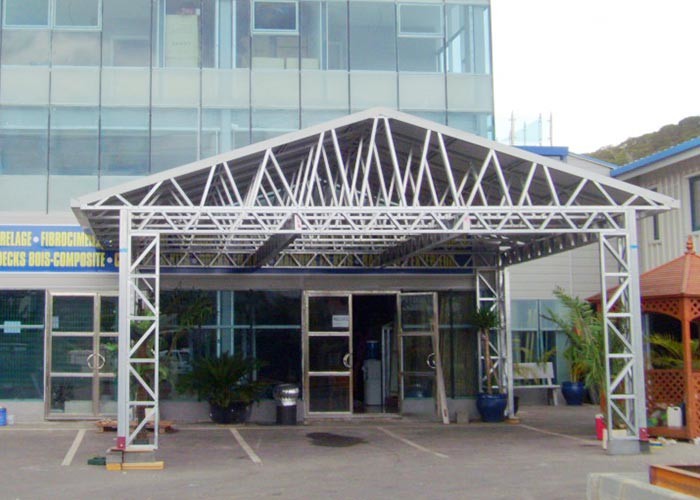 China Advanced Light Steel Frame Structure Metal Car Sheds/ Waterproof Prefabricated Sheds
