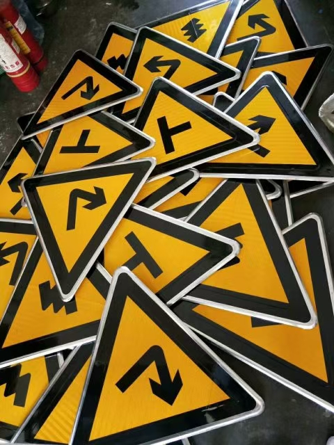 Safety Signs and Warning Signs for Australian Standard Work Sites Customized Printing
