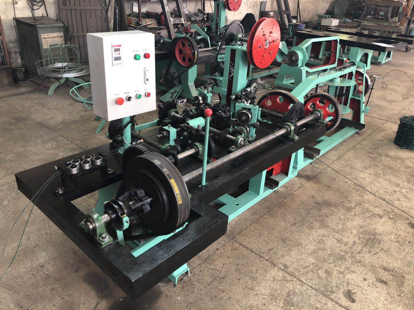 60 Kg / H Twisted Barbed Wire Mesh Making Machine