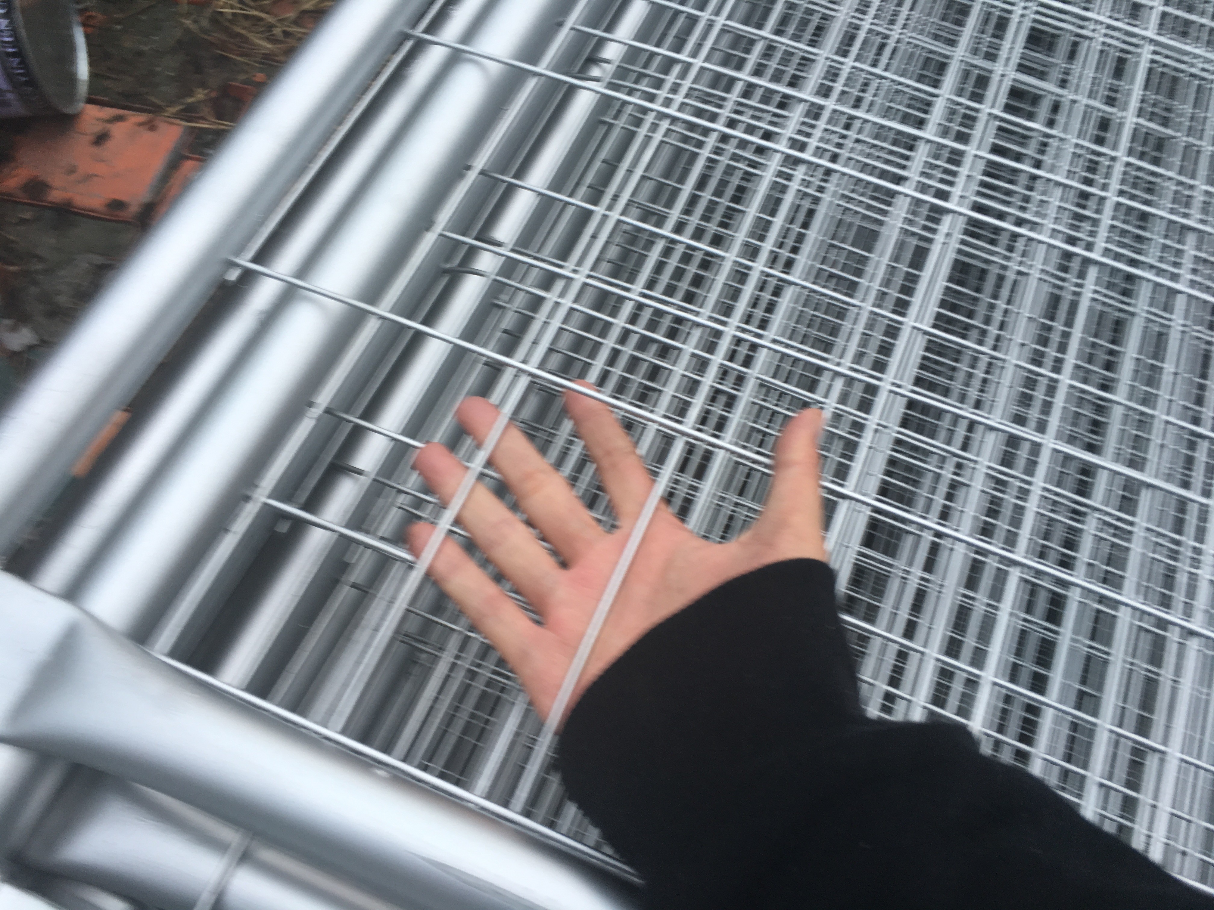 Yellow PVC Coated Hot Dipped Galvanized Temporary Fencing Panels 2100mm x 2400mm OD 32 x 2.00mm pipes thick AS4687-2007