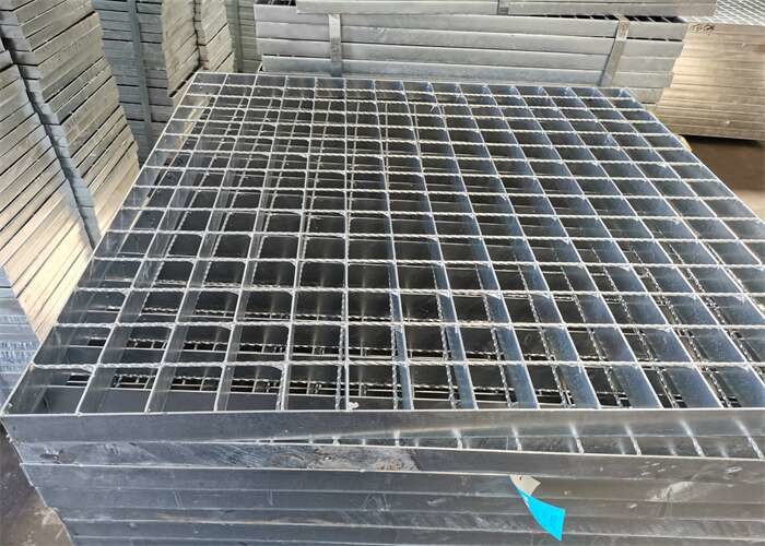 Skid Proof Carbon Steel Driveway Drainage Grates 65x5mm Floor Walkway