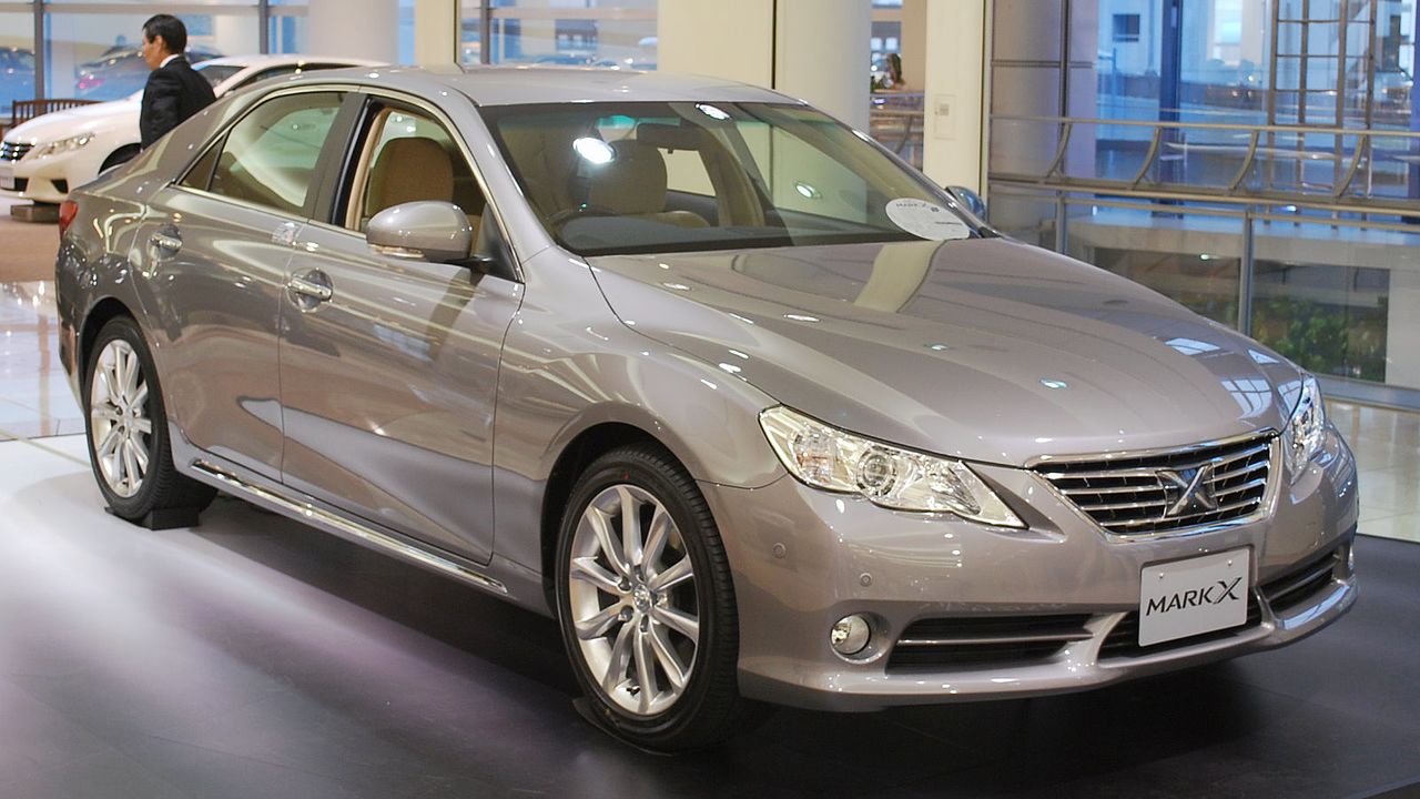 The Second Generation Toyota Mark X 2009-Present Front Car Door and Rear Car Door