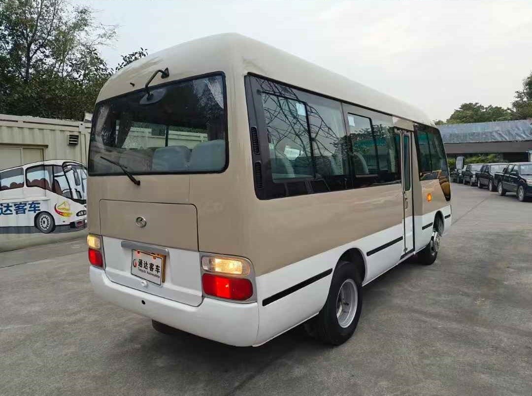 Yuchai 115 horsepower National IV 19 seats King Long used bus for China