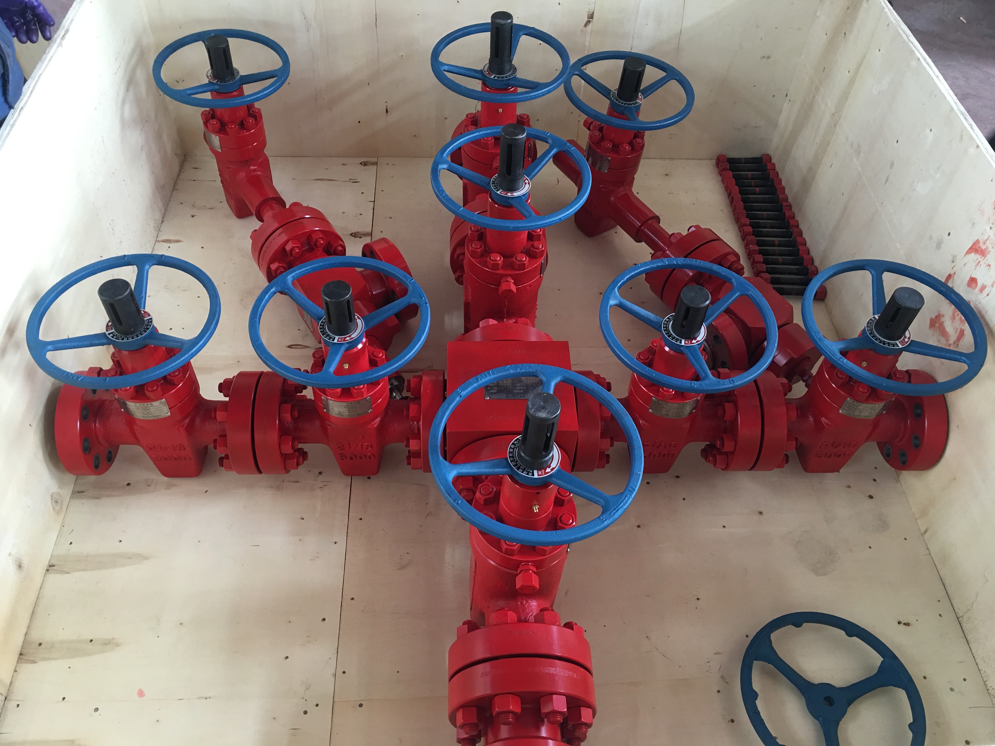 3000 Psi Pressure Oil & Gas Christmas Tree , Oil Wellhead Equipment Dual Wing