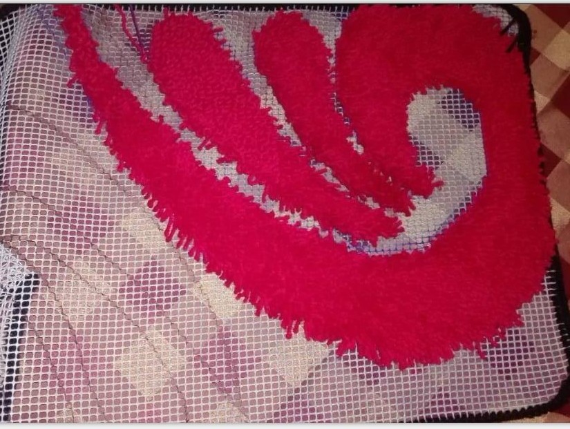 570g Tapestry Knitting Mat Odorless Pvc Non Slip Mat Beige Color 1.65mx50m Per Roll