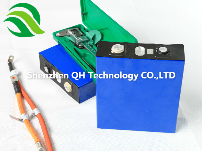High Capacity Car Battery Ups System 12V0lt 150Amp Solar Home Energy System