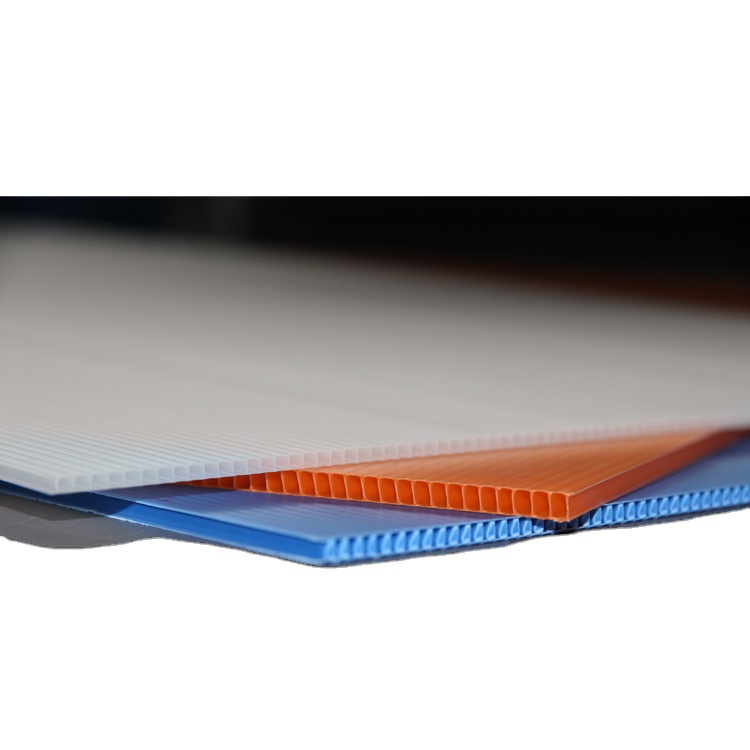 OEM Hollow Core White Corflute Sheets 700x450x3mm