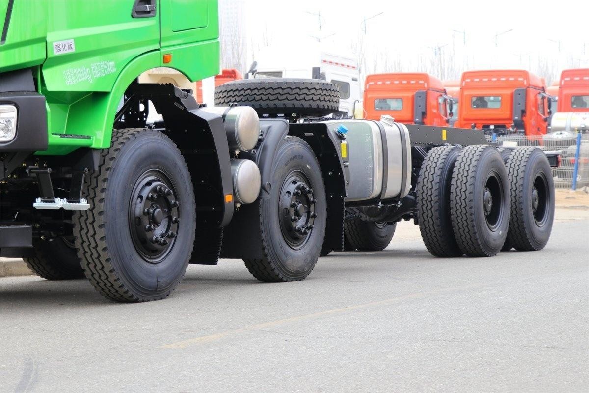 430HP 8X4 6.5m Airbag Shock-Absorbing Seat U-Shaped Cargo Box Beiben Dump Truck Chassis