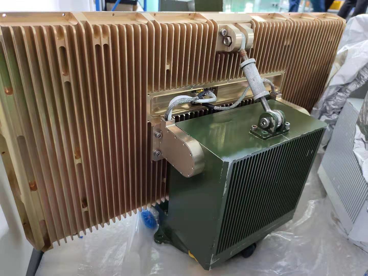 8KM Active Array Radar Apar Radar Wave Band X Ku K Ka Radar Turntable Small Low Slow