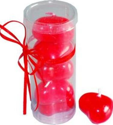 4pk Red unscented floating candle with heart shape packed into clear gift box