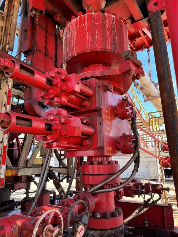 Well Control Equipement 5000PSI 35Mpa Double Ram Bop API Standards Bop Blowout Preventer For Rig Well Control