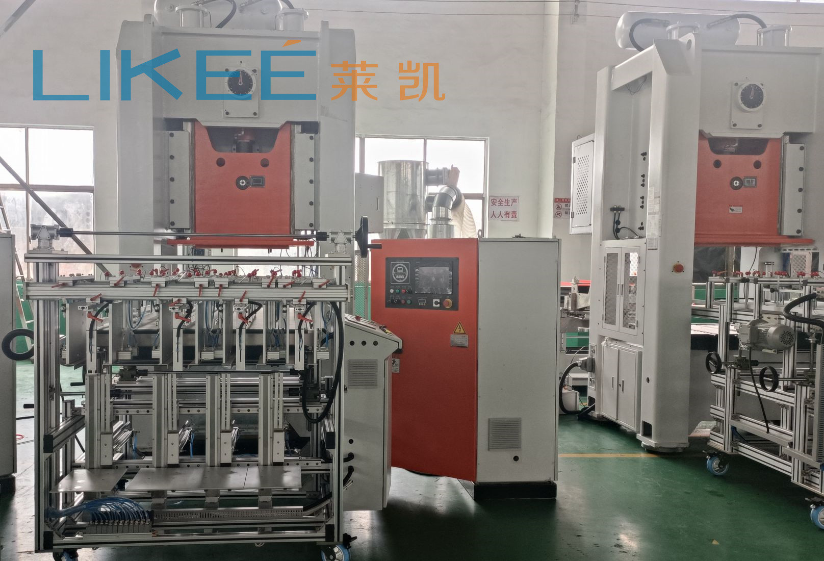 Automatic 4~6 Cavities Aluminum Foil Tray Making Machine Mitsubishi PLC Controlled