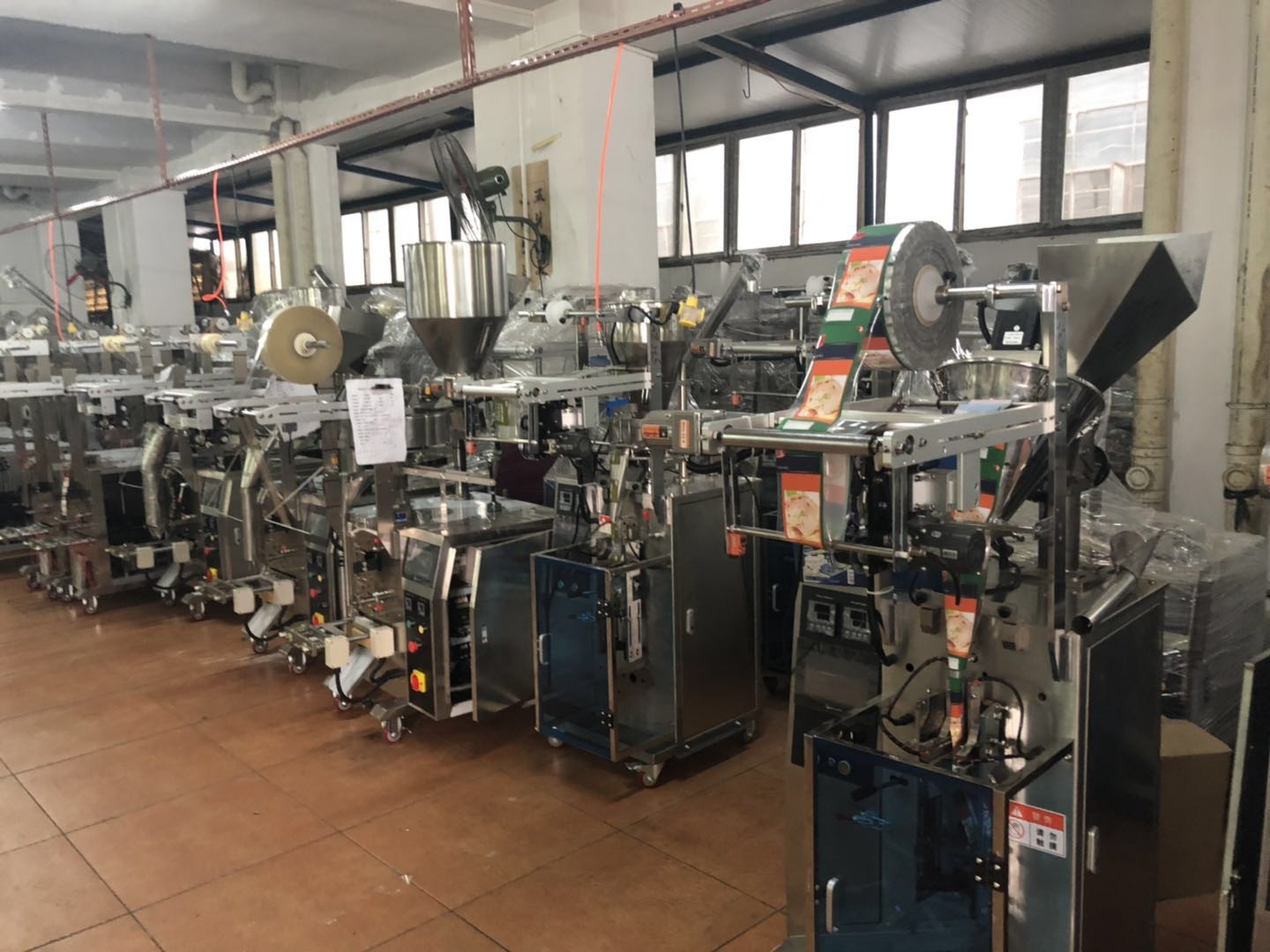Automatic Multihead FillingAutomatic Liquid popsicle packing machine,popsicle ice lolly packing machine