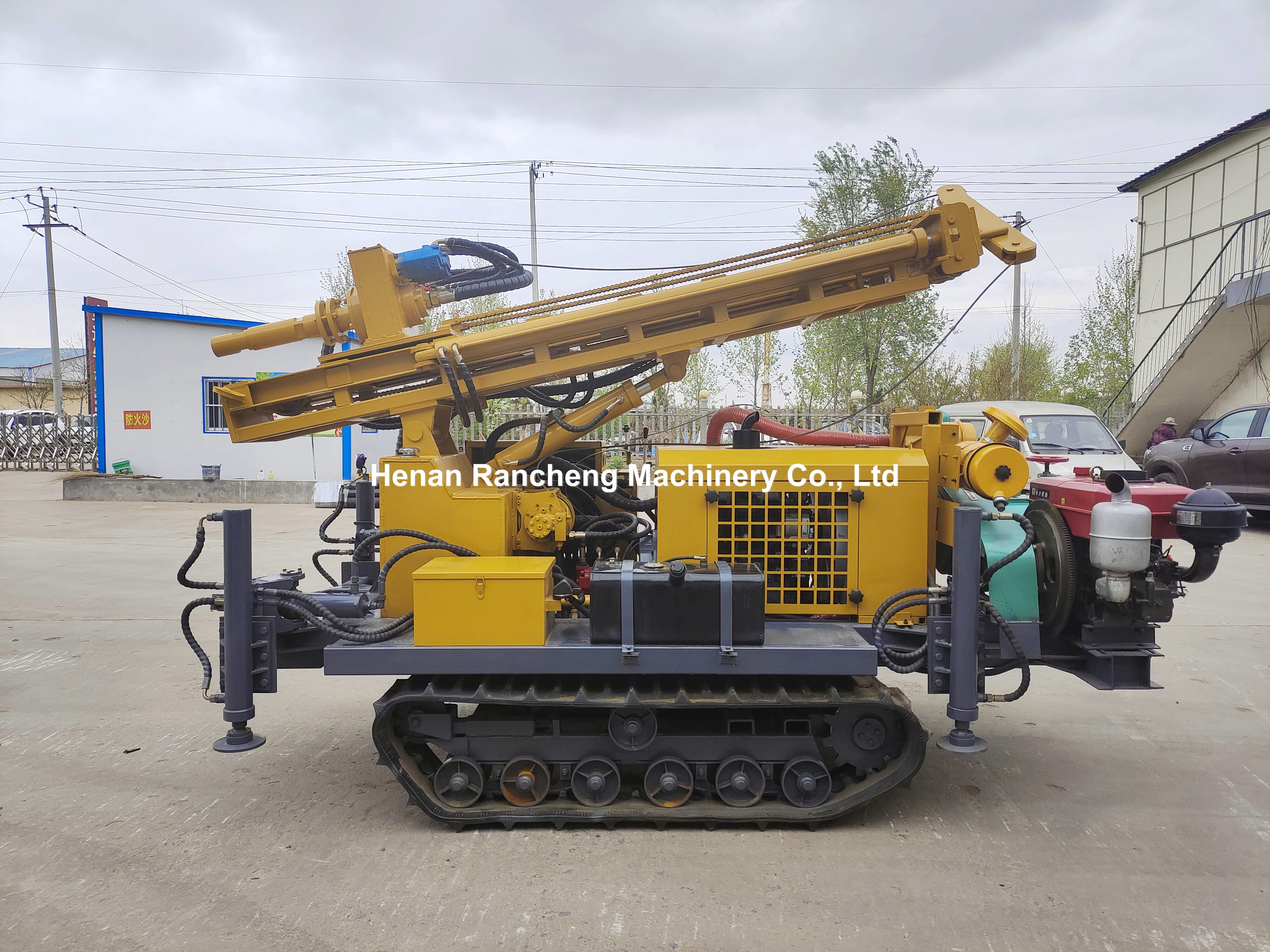 Crawler Type Hydraulic Water Well Drilling Rig For 3500-3800Nm Max Torque Of Rotary