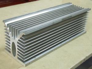 China 6061 Alloy CNC Milling Large Aluminium Extruded Heat Sink 300MM Width on sale