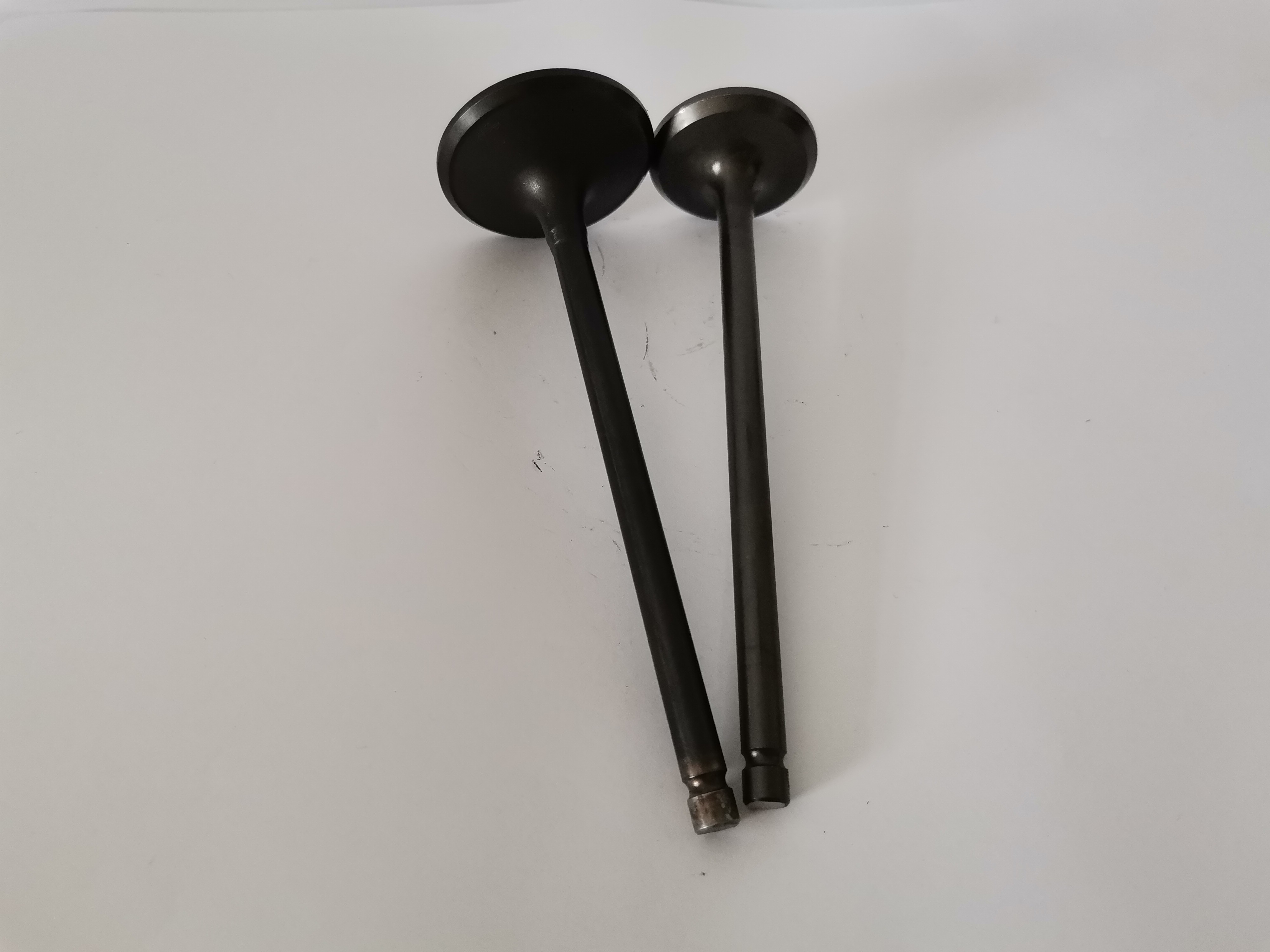 4210AX Car Engine Admission Valves For CITROEN C3 / PEUGEOT 208 1.5 8V