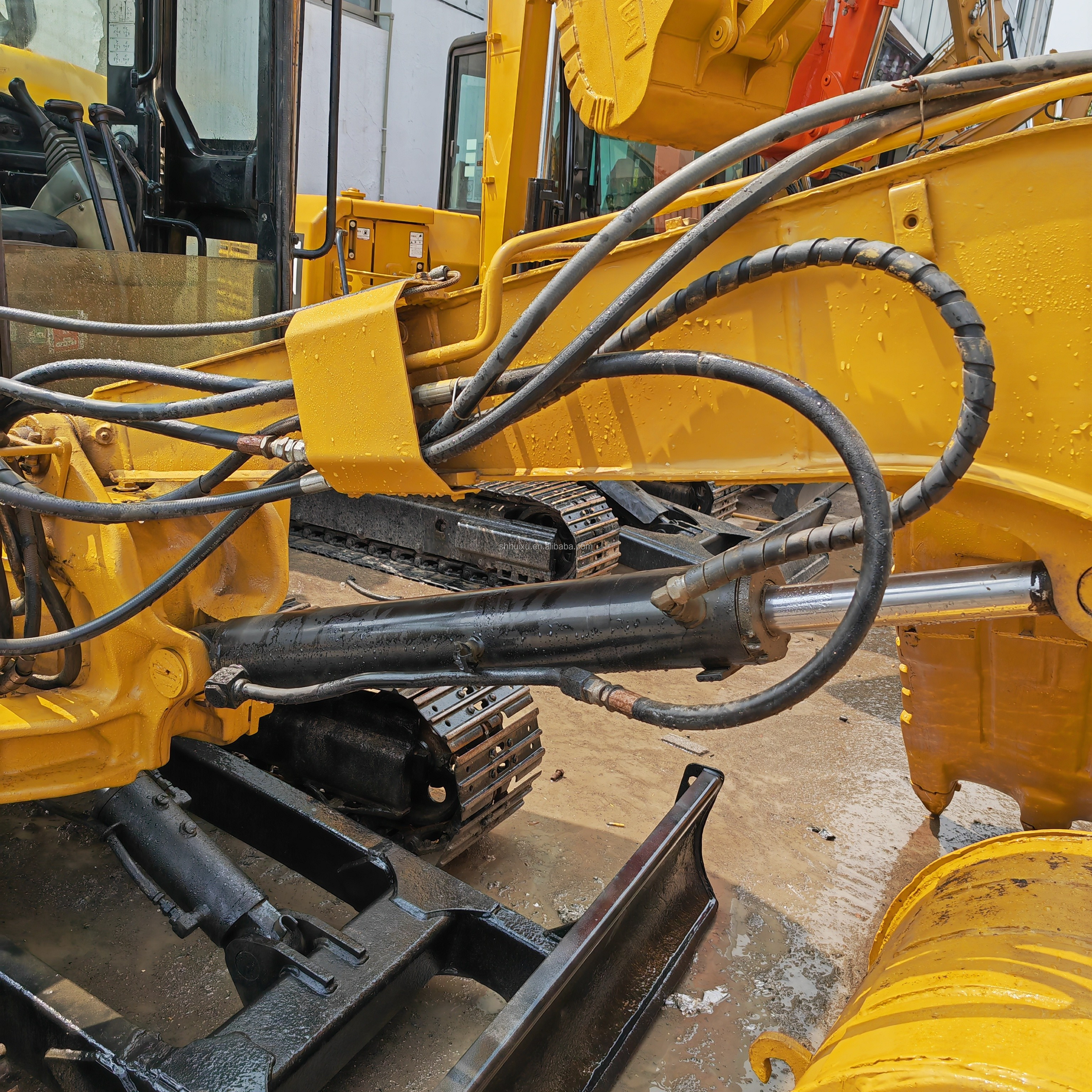 Used CAT excavators CAT 305.5SR crawler excavator /used engineering construction machinery CAT305SR 5T excavator