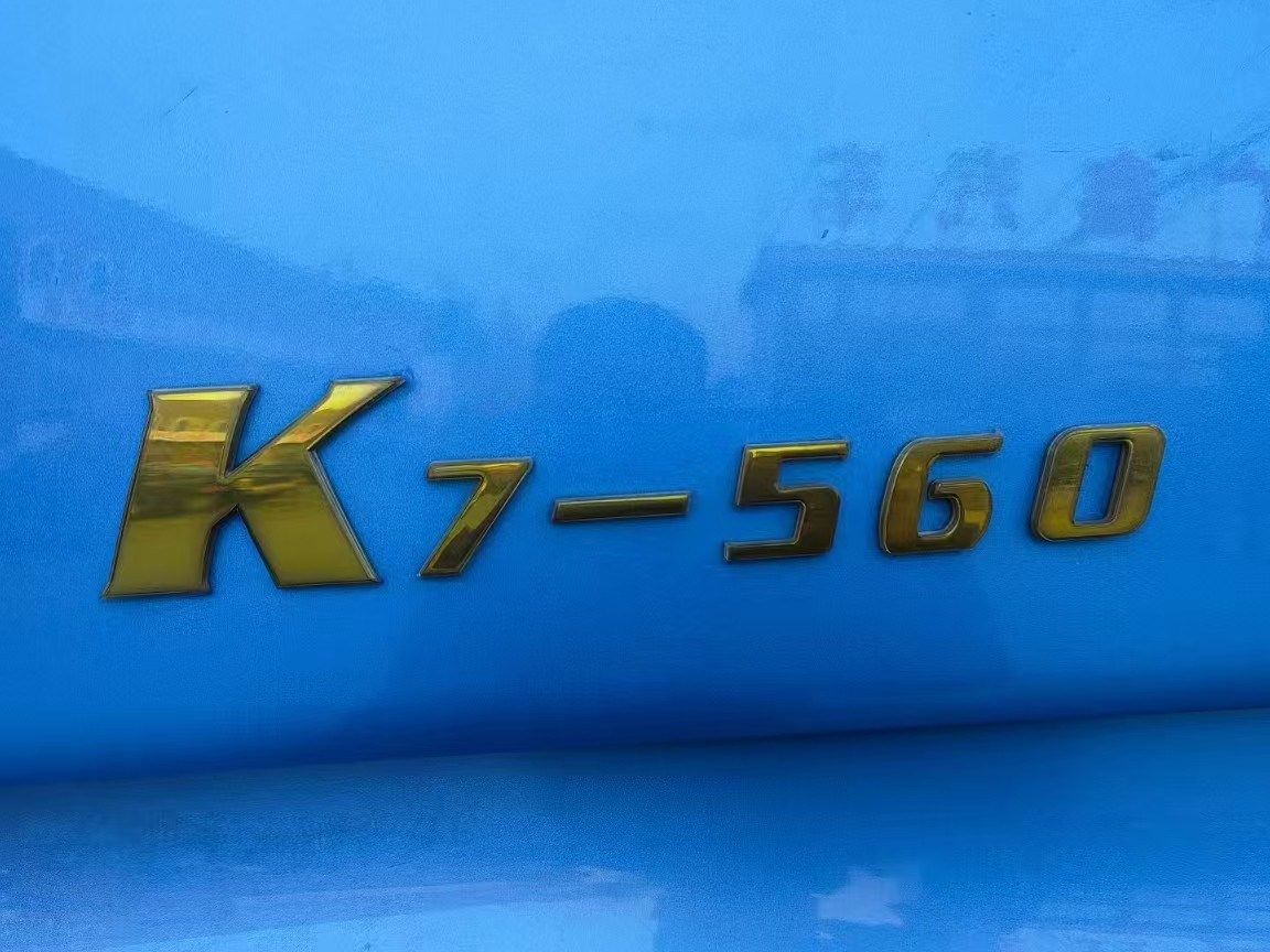 Used Refurbished Tractor Head 2023 Year JAC Semi Trucks For 10 Wheels Cummins Engine 560hp Airbag