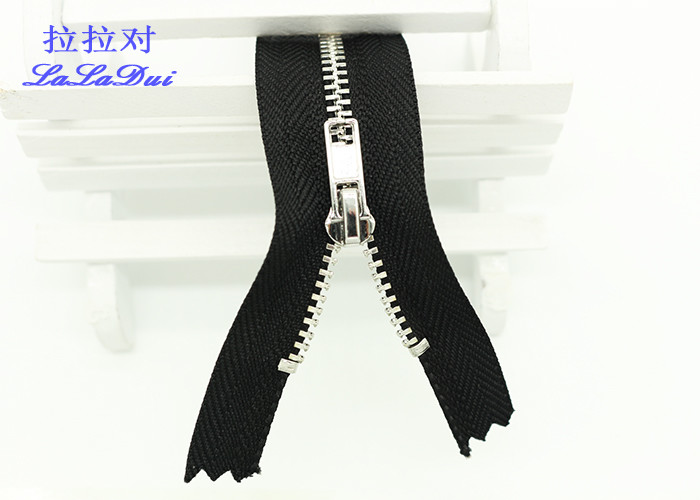 Close End Brass Metal Teeth Zipper 3# Long Chain Normal Teeth For Garment / Shoes