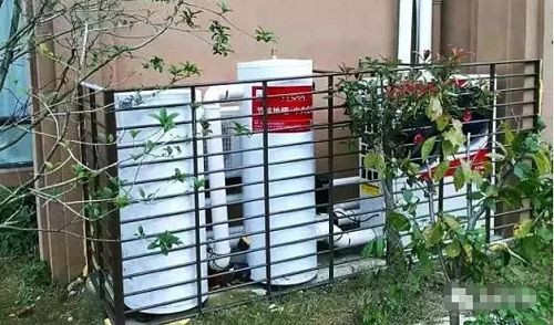 4.5 - 20 KW Low Ambient Temperature Heat Pump Freestanding Installation