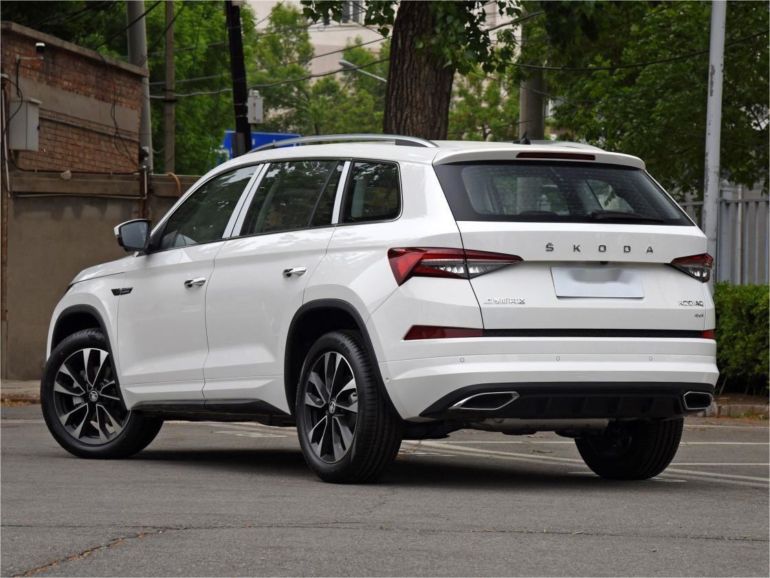 Skoda Kodiaq TSI380 7seat 4WD TOP Version gasoline car mobile phone wireless charging panoramic image