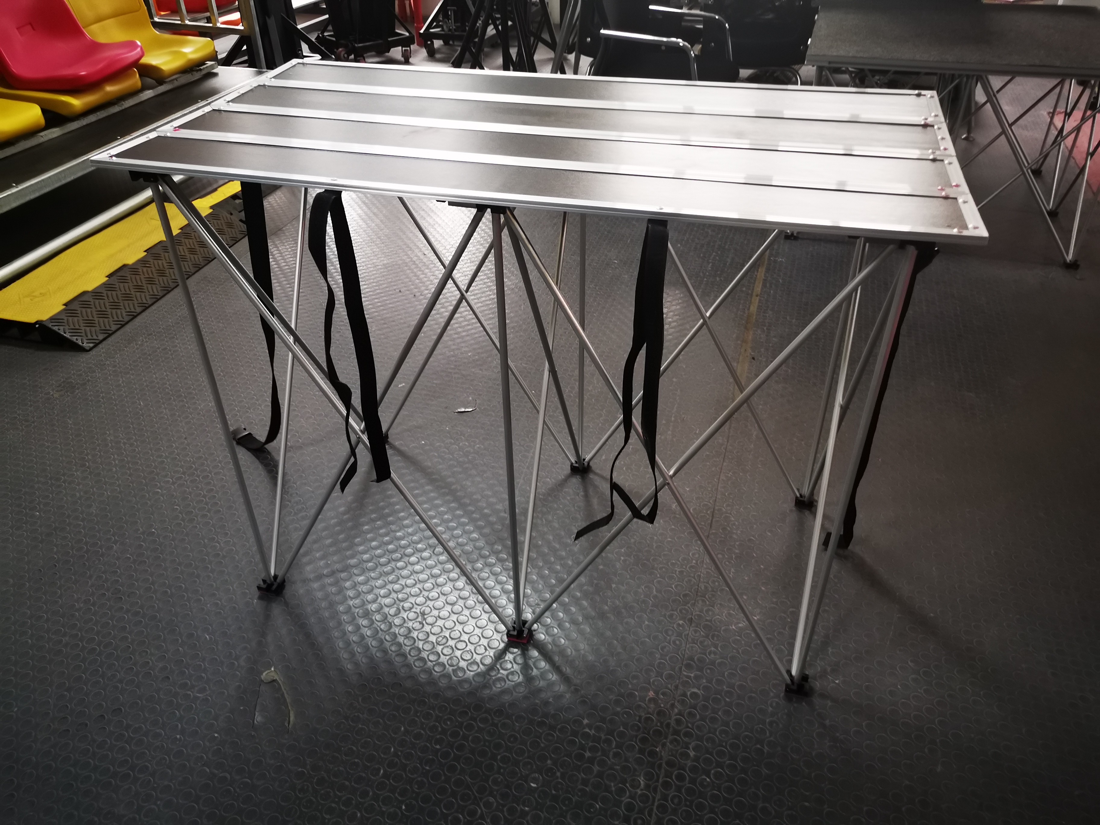 OEM 19u Multi Speaker Platform With Compact Shoulder Carrying