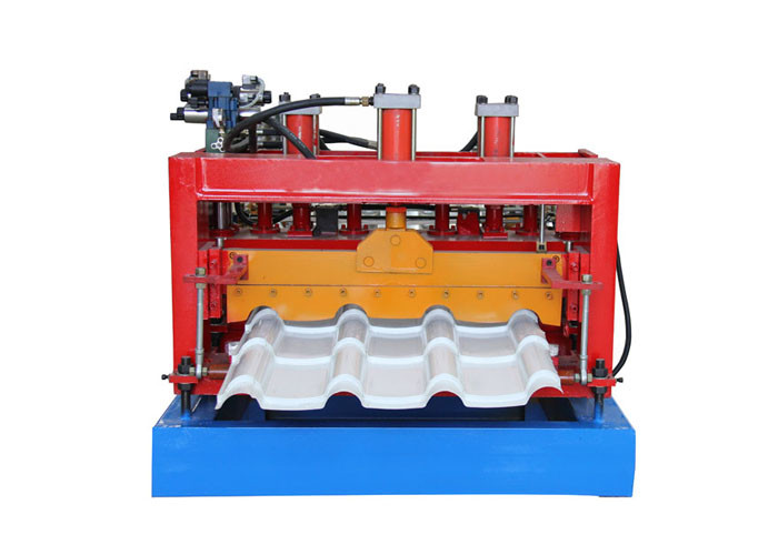 Iron Sheet Glazed Tile Roll Forming Machine Low Energy Consumption ISO9001 Approved
