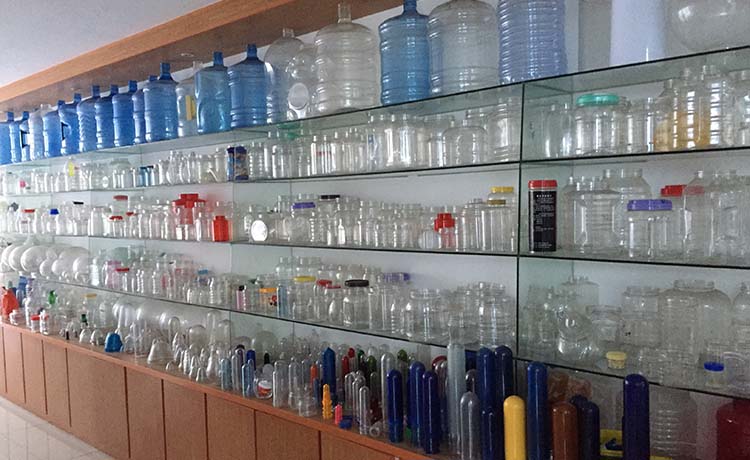 High Speed PET Blowing Machine 2cavity Full Automatic for 0.1-2L Beverage Bottles