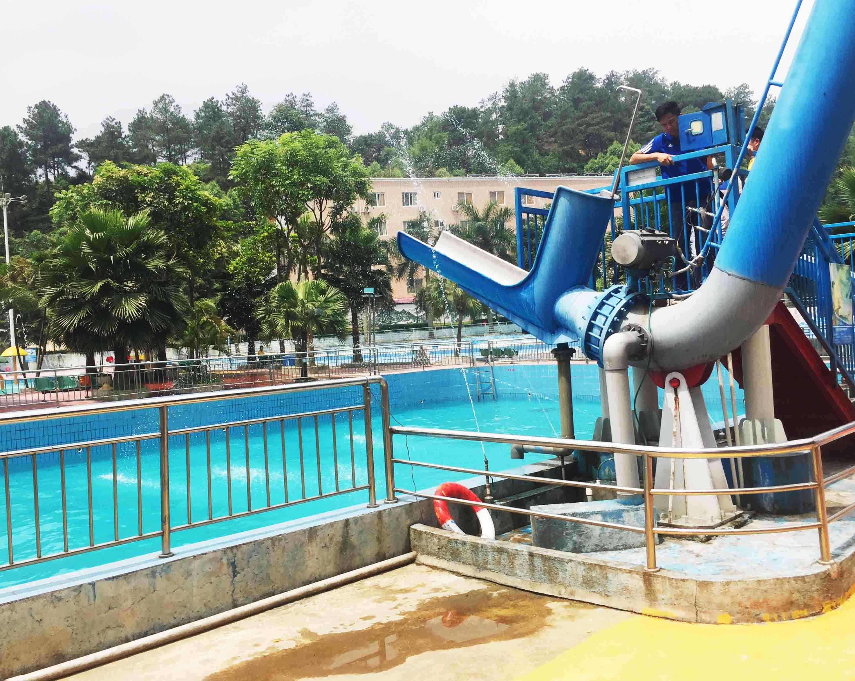 12.5m Height Cannon Ball Fiberglass Water Slides 180 Riders / H Capacity , 25m*7m Floor Space